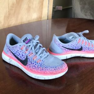 Size 7 Nike sneakers